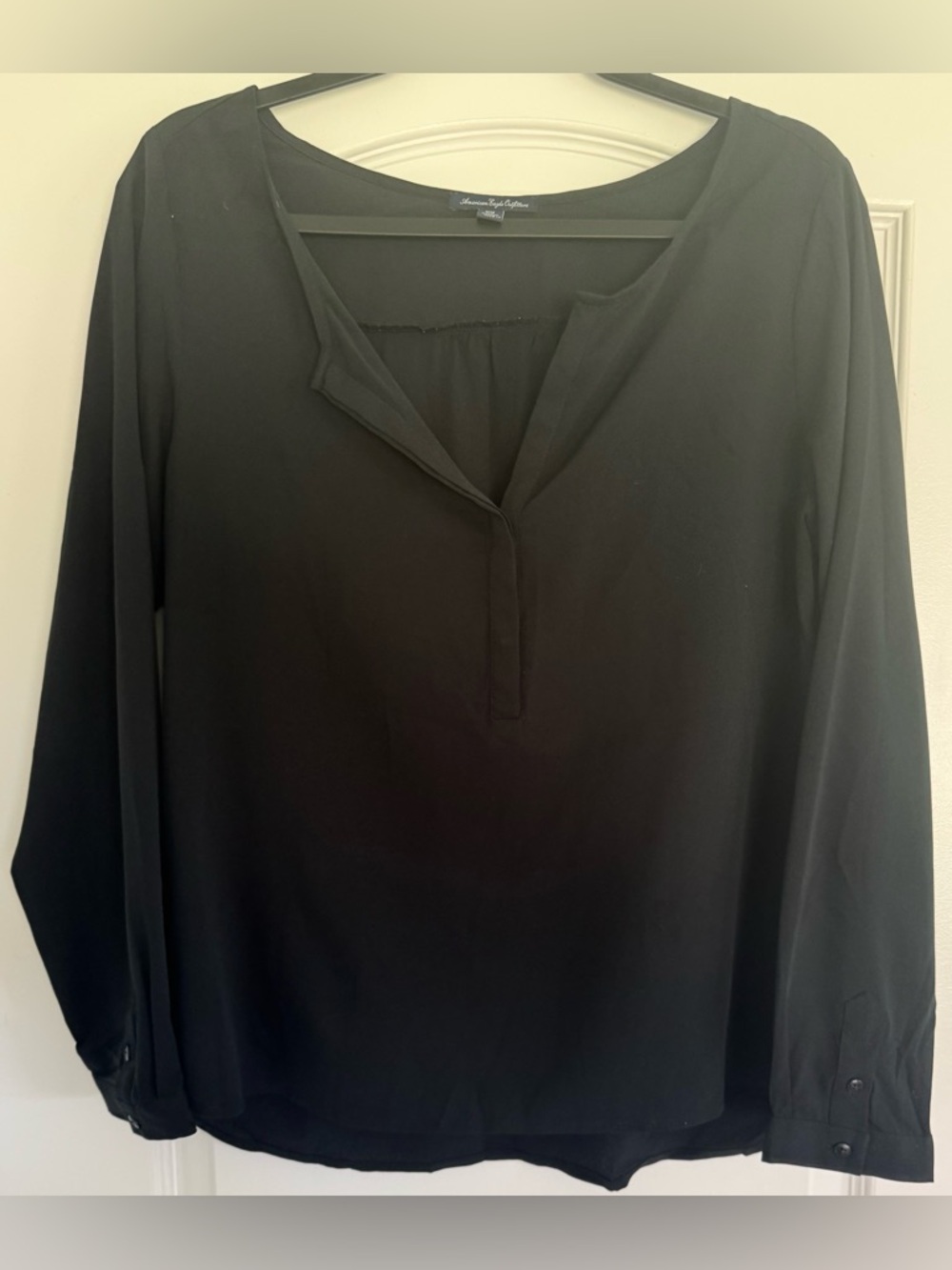 American Eagle Black Blouse M Long Sleeve V Neck Flowy Minimal Top